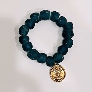 Elegant Black Beaded Bracelet with Gold Charm